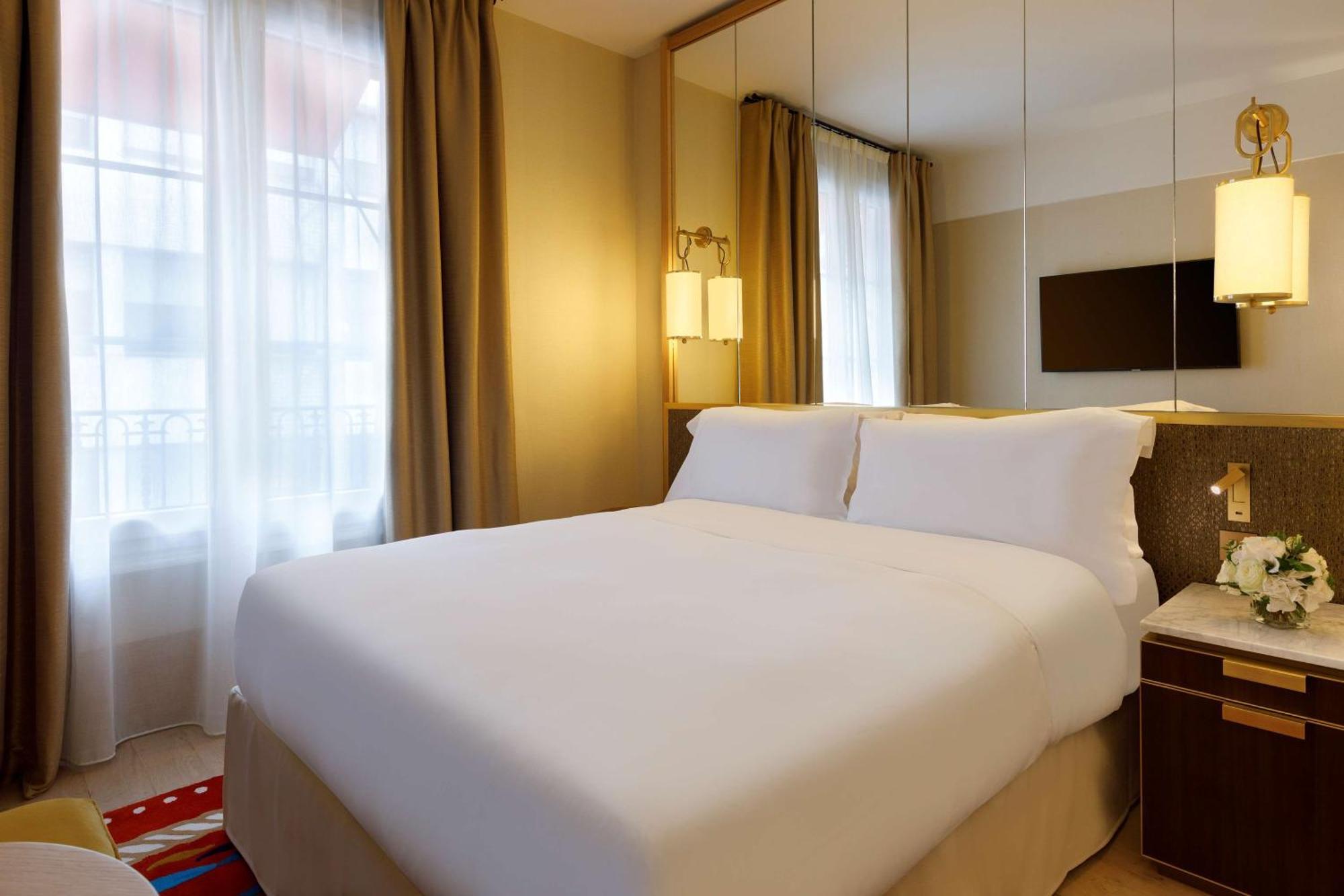 Le Belgrand Hotel Paris Champs Elysees, Tapestry By Hilton Exterior photo