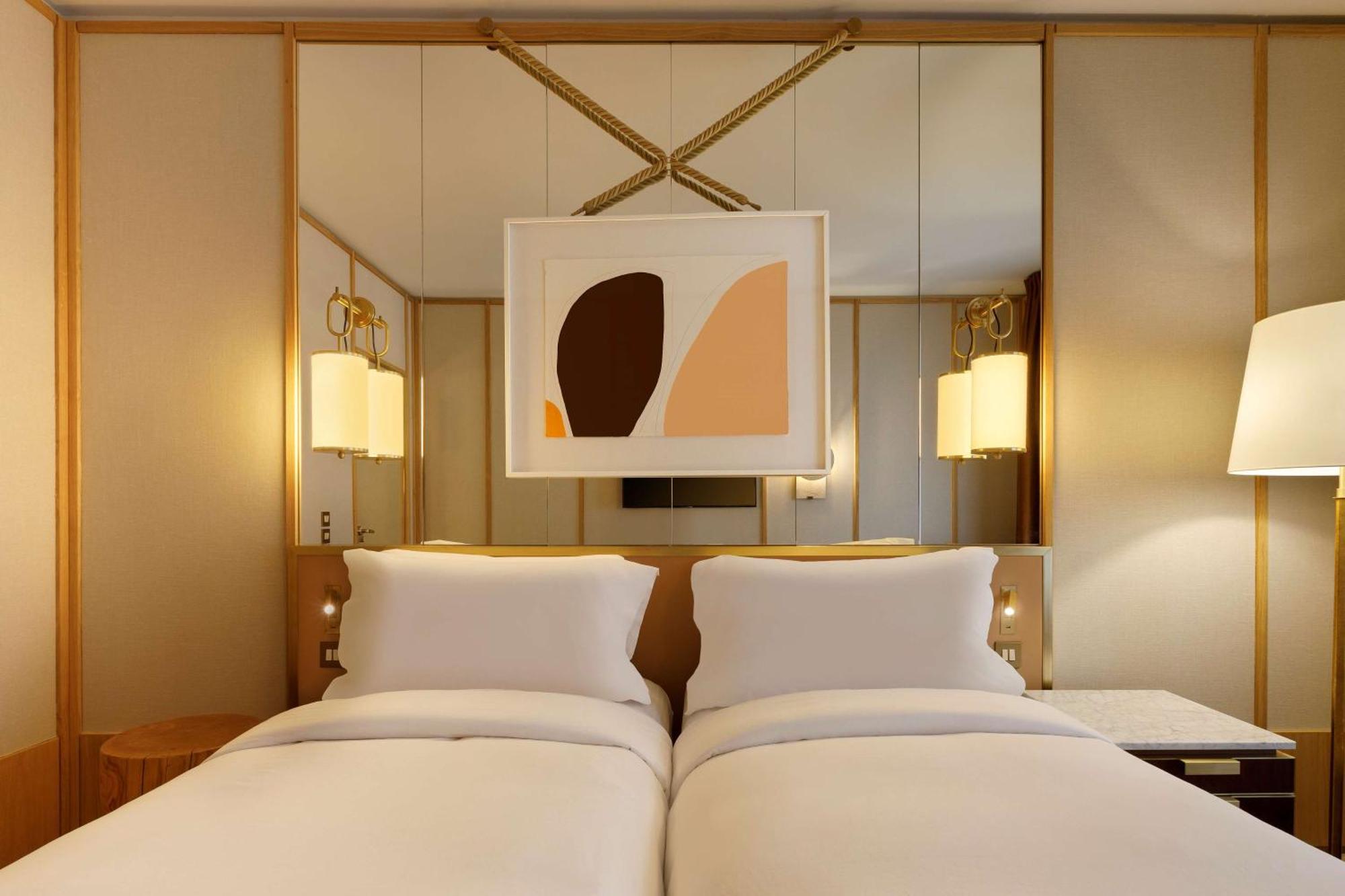 Le Belgrand Hotel Paris Champs Elysees, Tapestry By Hilton Exterior photo