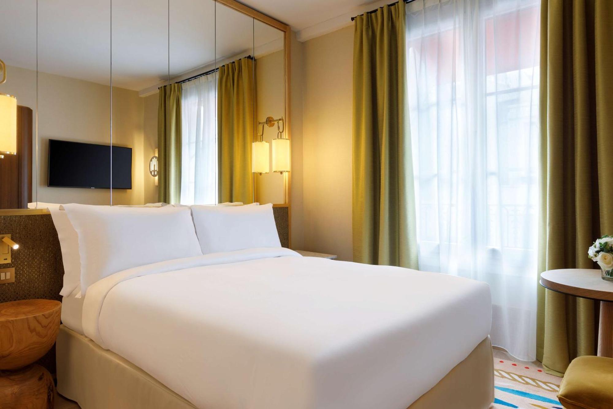 Le Belgrand Hotel Paris Champs Elysees, Tapestry By Hilton Exterior photo